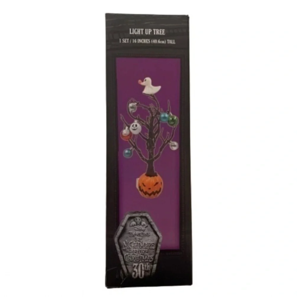 NIB. DISNEY Nightmare Before Christmas Light Up Tree